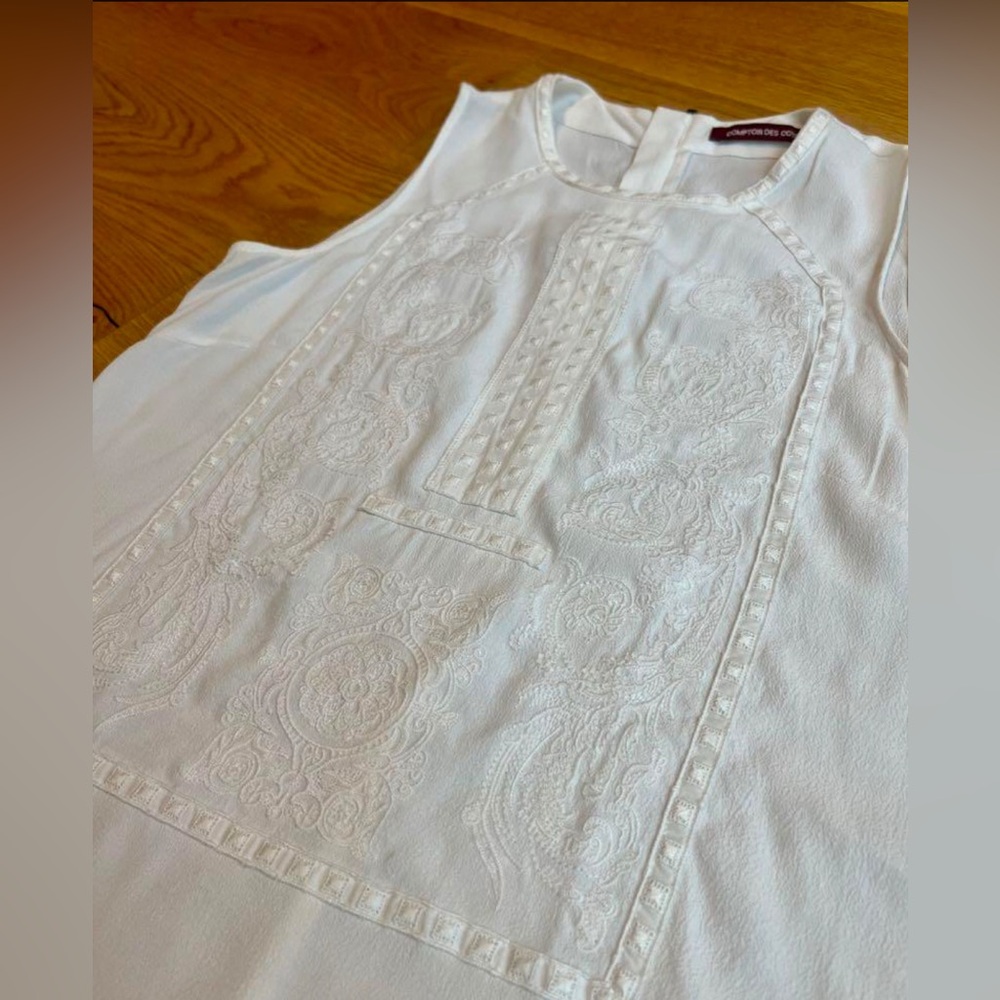 Comptoir des Cotonniers embroidered sleeveless top shell size 6 / Euro size 38